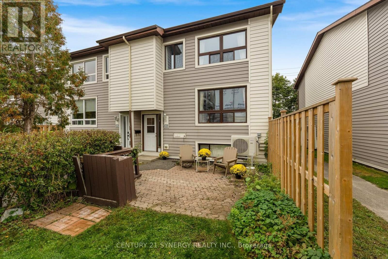 Property Photo:  19 A Banner Road  ON K2H 8T3 