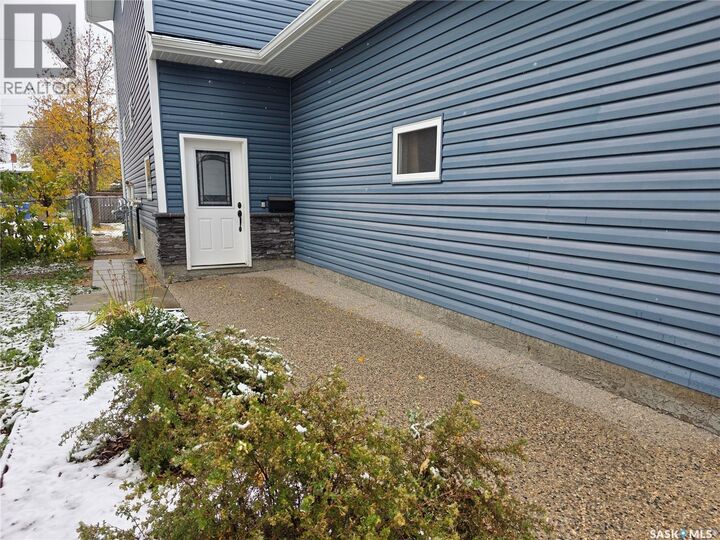 Property Photo:  902 Connaught Street  SK S4T 0W9 