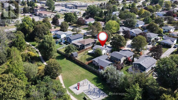 Property Photo:  672 Palmateer Drive  ON N2Z 1R4 
