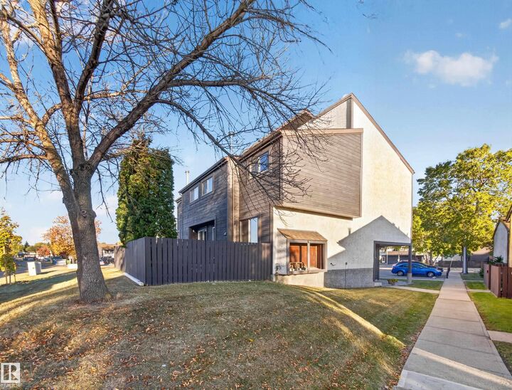 Property Photo:  1514A 69 Street NW  AB T6K 3R3 