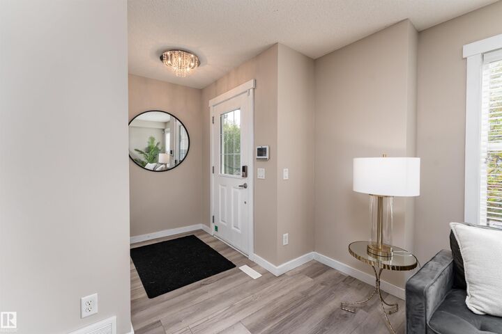 Property Photo:  2914 18A Avenue NW  AB T6T 0N7 