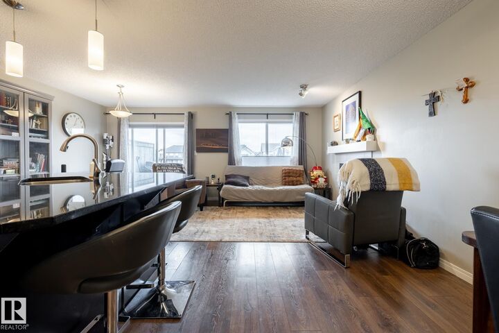 Property Photo:  2093 Chalmers Way SW  AB T6W 2E9 