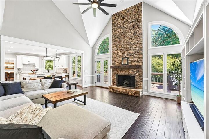 Property Photo: 5345 Devonshire Way GA 30040