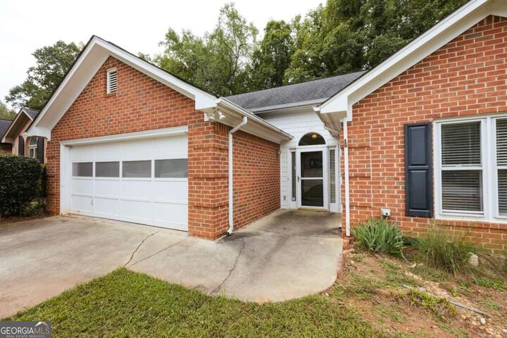 Property Photo:  137 Lucy Lane  GA 30606 