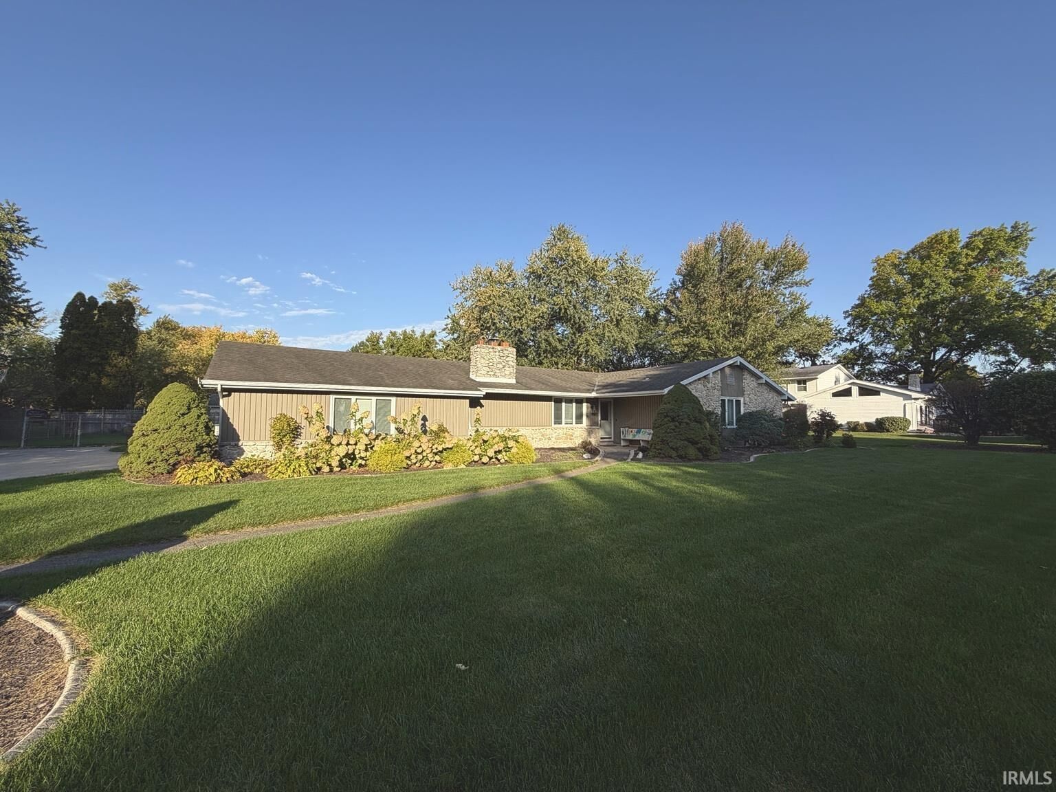 Property Photo:  2824 Greenbriar Drive  IN 46804 