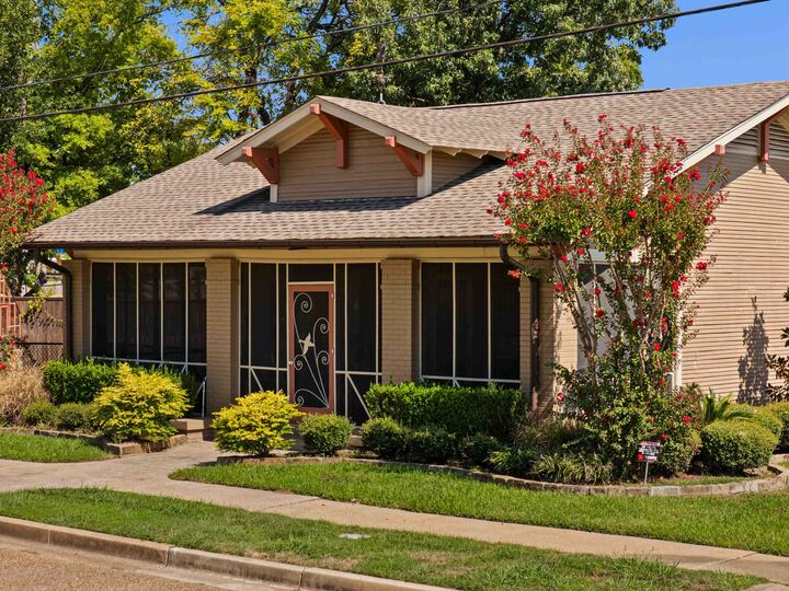 Property Photo: 108 Lawrence Street TX 75662