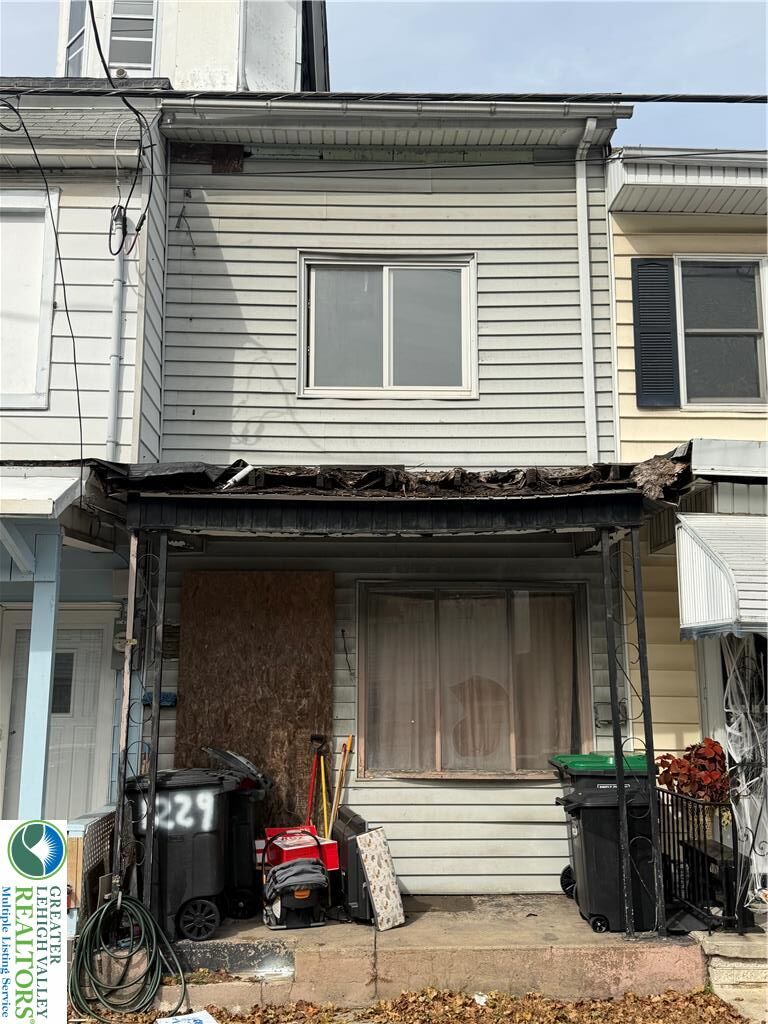 Property Photo: 1231 E Mahoney Street PA 17948
