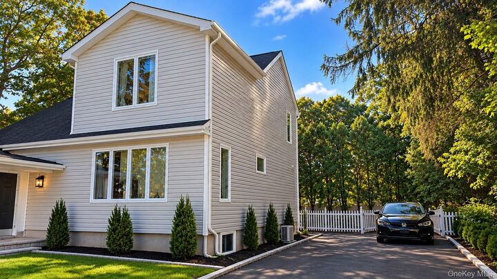 Property Photo:  64 Babylon Street  NY 11950 
