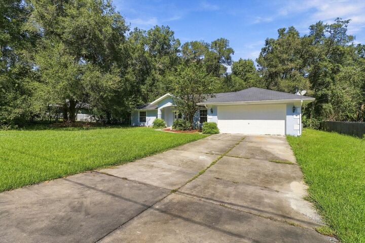 Property Photo: 3075 E Crown Drive FL 34453