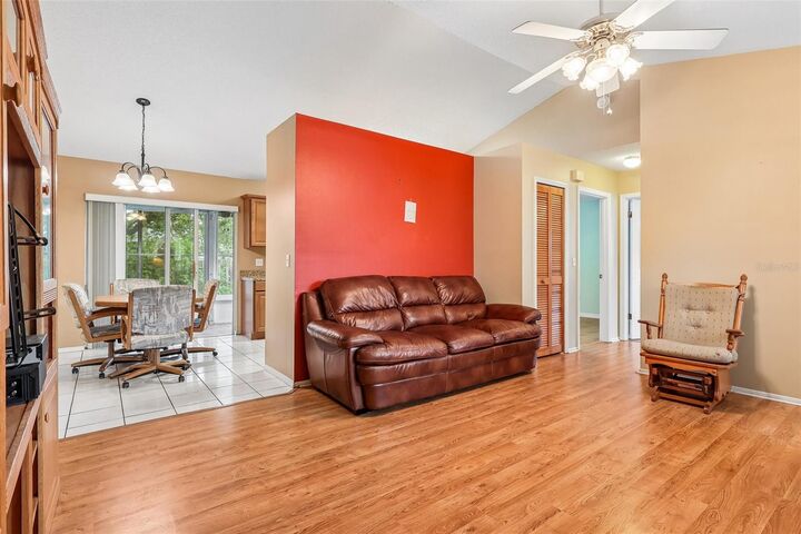 Property Photo: 1115 Slayden Court FL 32712