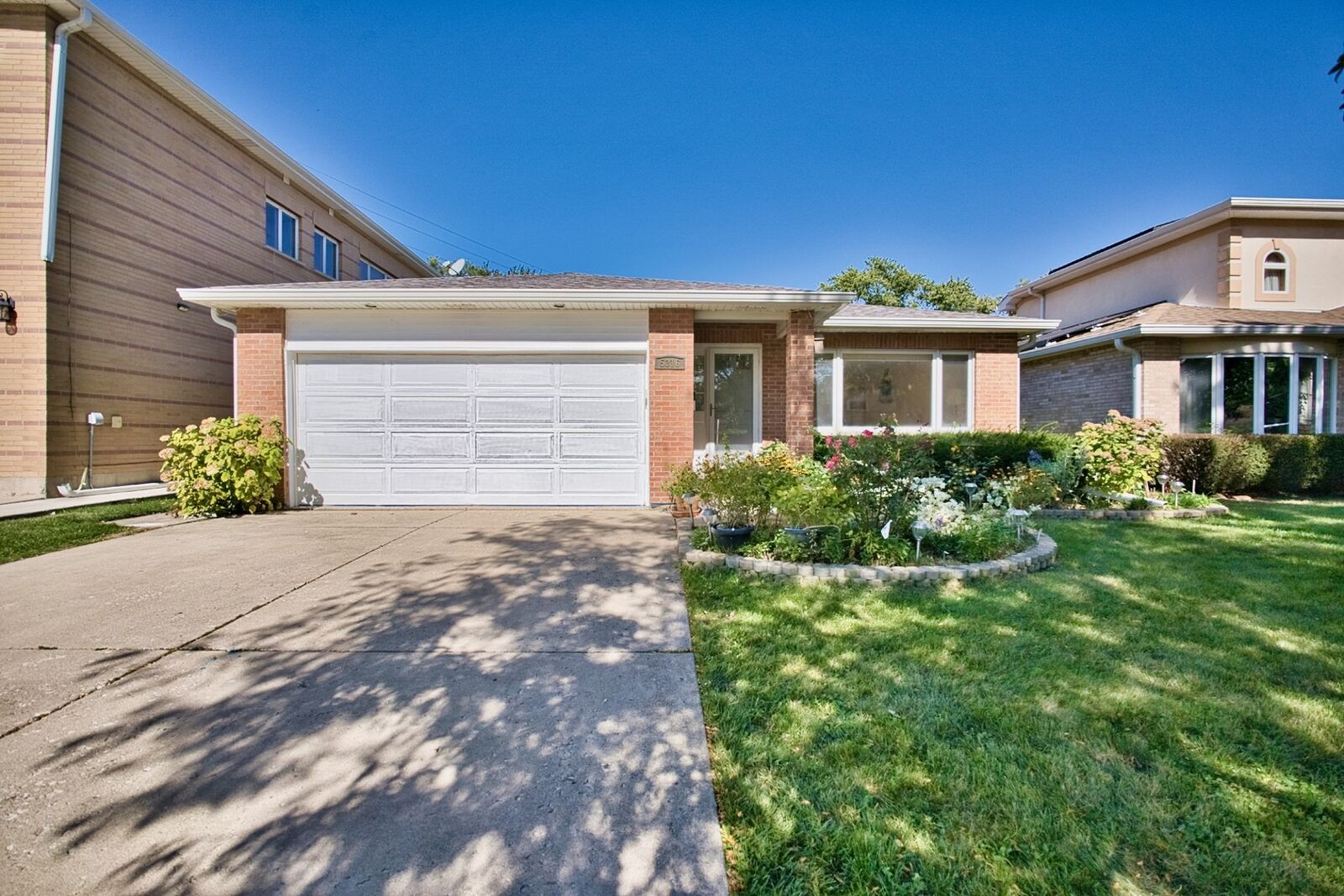 Property Photo: 5316 Lee Street IL 60077