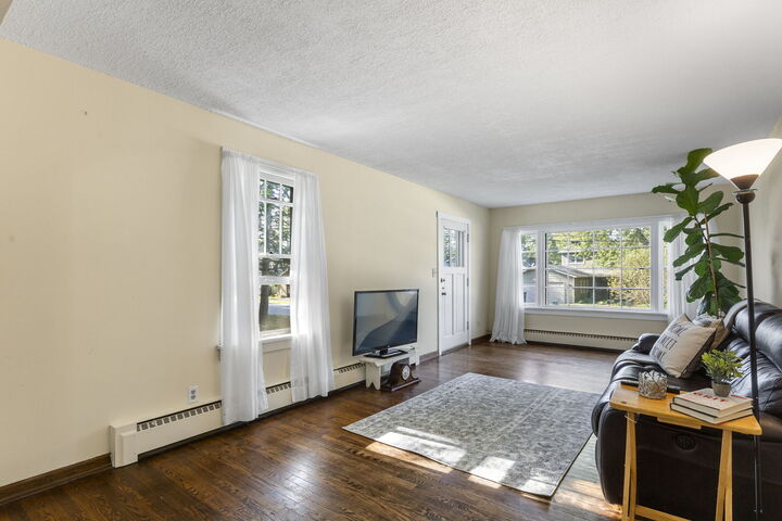 Property Photo:  1201 Lincoln Avenue  IL 60021 