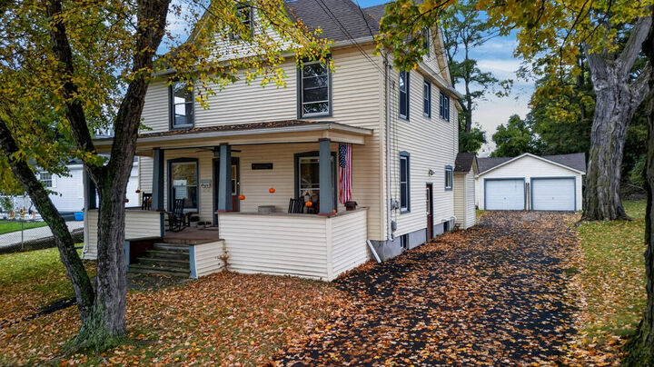 Property Photo:  103 Walnut St  PA 18810 