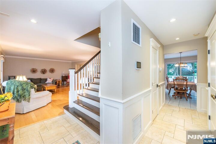 Property Photo:  86 Point View Parkway  NJ 07470 