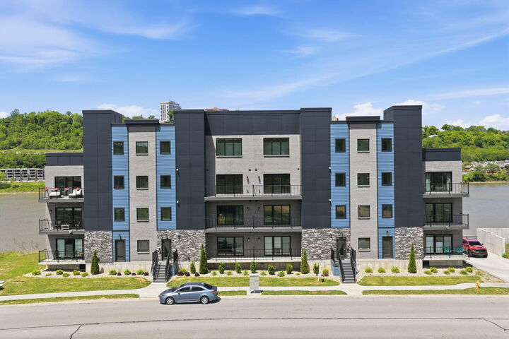 Property Photo:  739 Manhattan Boulevard  KY 41074 