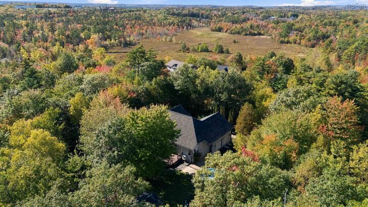 Property Photo:  44 Brackstone Court  NS B4C 4G5 