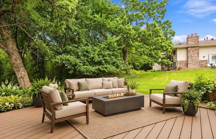 Property Photo: 1711 Hickory Hill Drive MN 55122