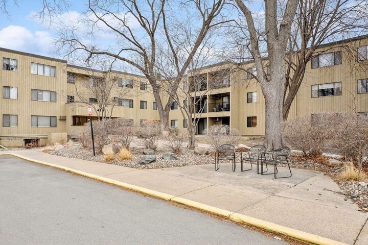 Property Photo: 4101 Parklawn Avenue 331 MN 55435