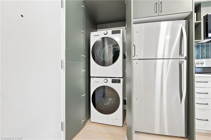 Property Photo:  325 James Street S 210  ON L8P 3B7 