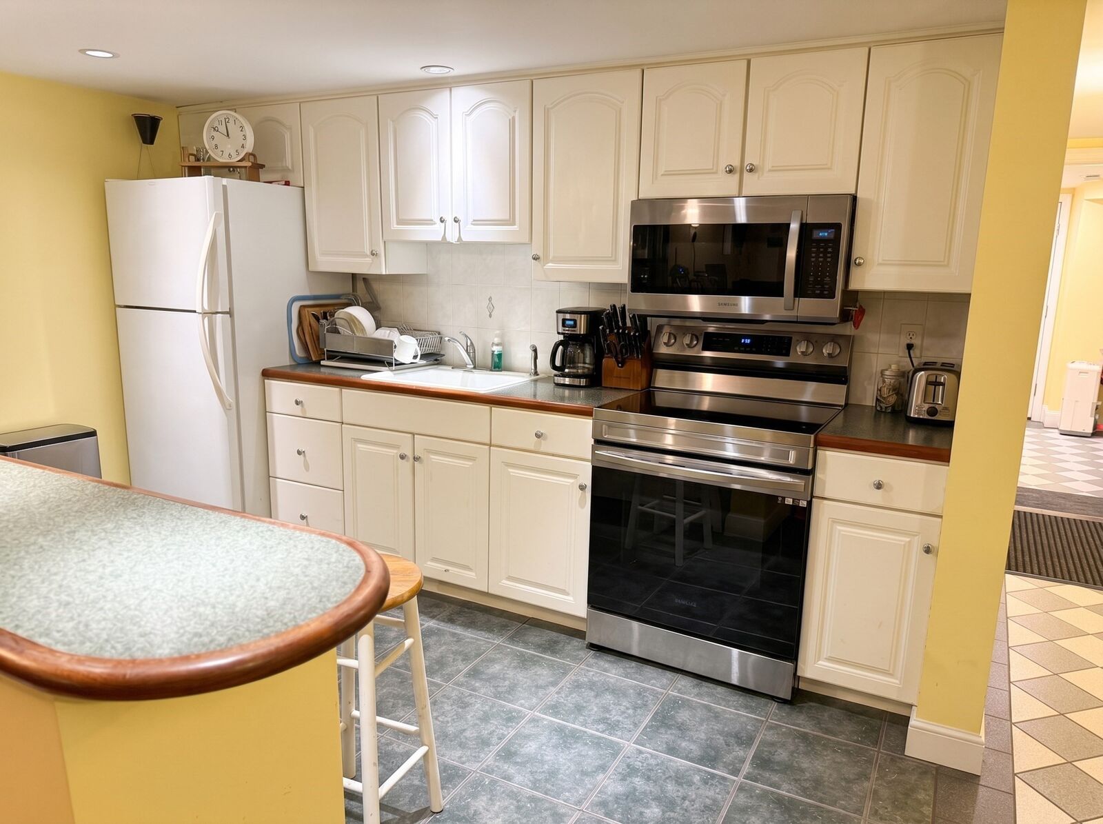 Property Photo:  7 Greenville St 1B  MA 02143 