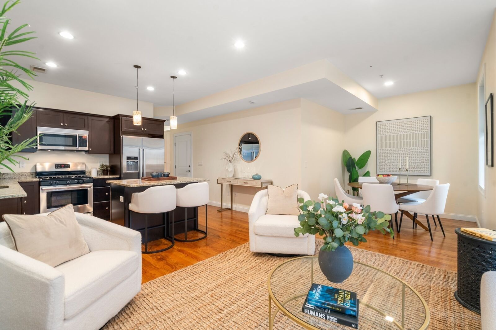 Property Photo:  282 Maverick St 2  MA 02128 