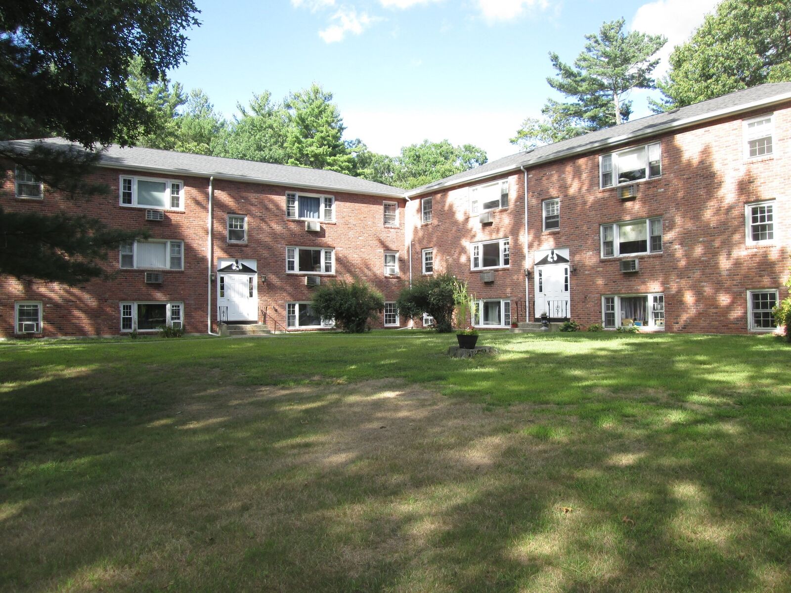 Property Photo: 57 Daniels St 4 MA 02054
