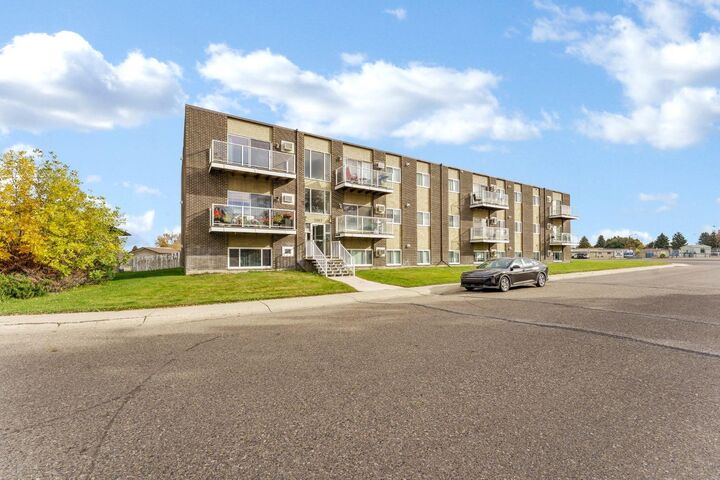 Property Photo:  2987 Dunmore Road SE 301  AB T1B 1E1 