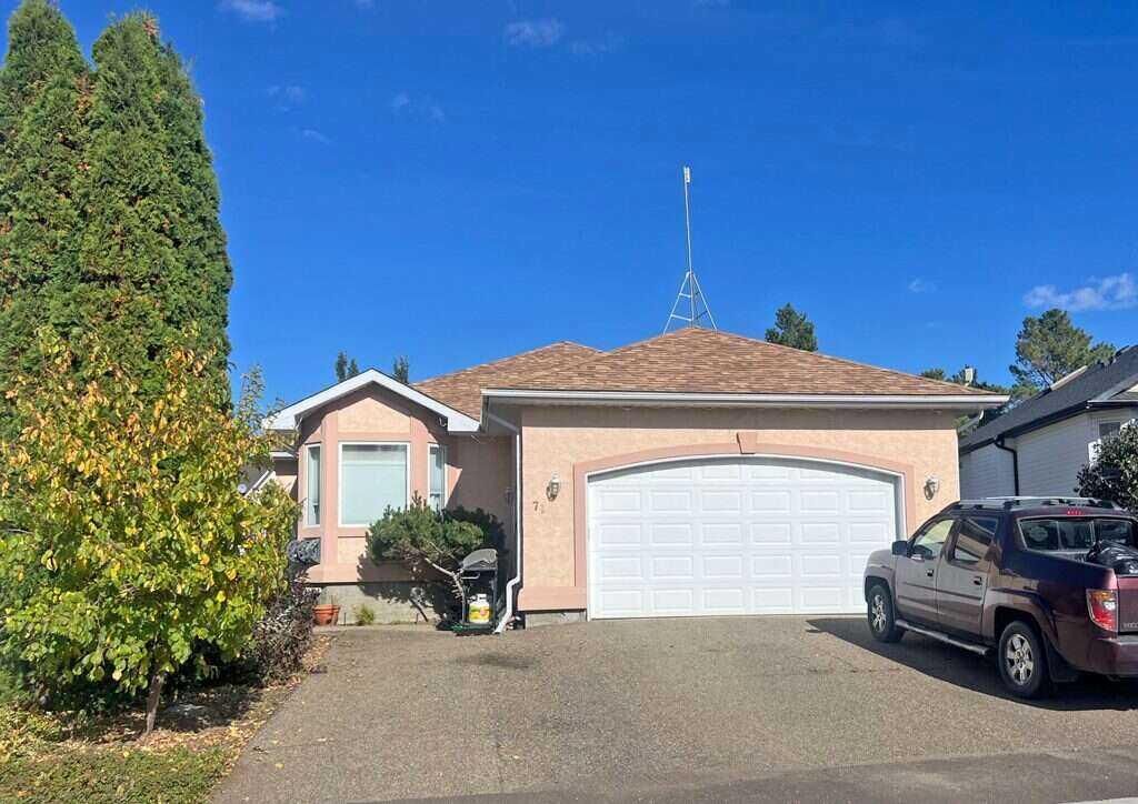 Property Photo:  71 White Pelican Court  AB T1R 0X5 