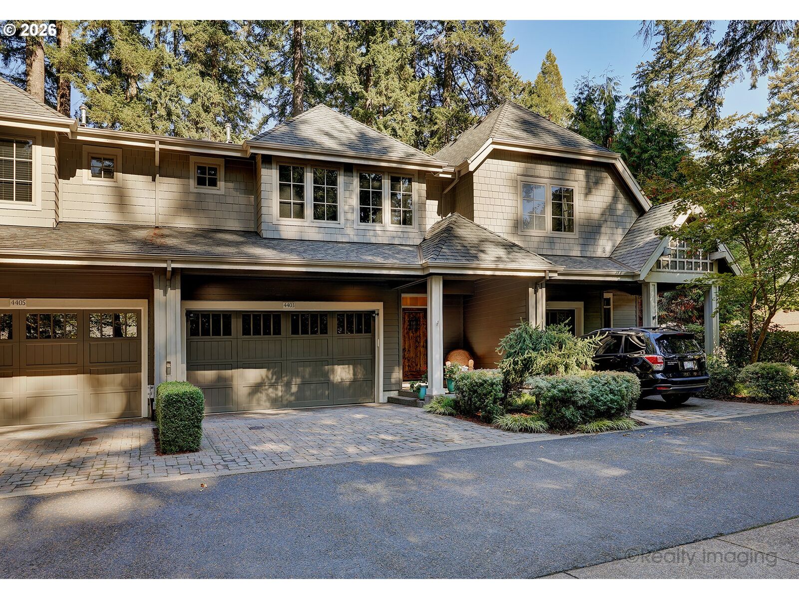 Property Photo:  4403 Oakridge Rd  OR 97035 