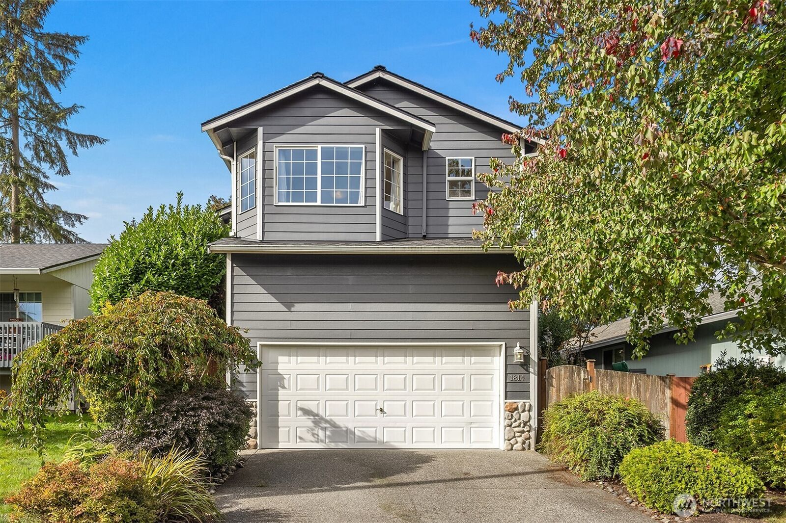 Property Photo: 1814 111th Drive SE WA 98258