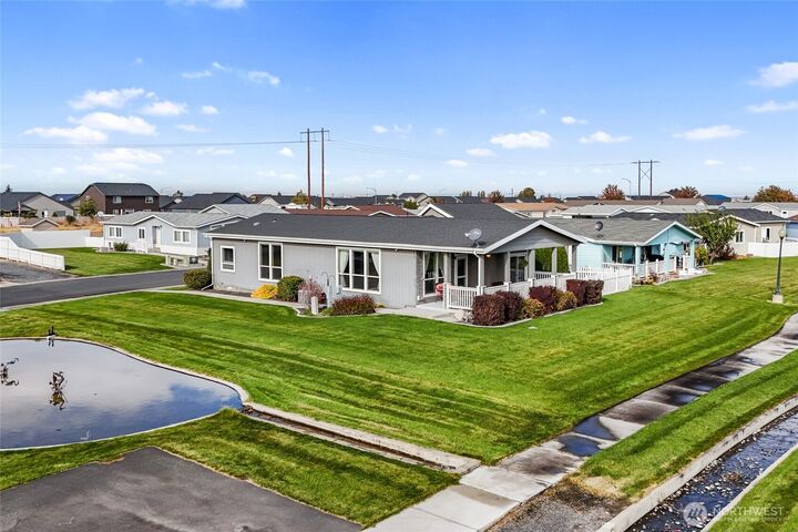 Property Photo: 1701 E Burr Avenue 32 WA 98837