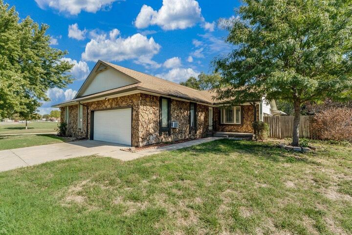 Photo de la propriété:  630 N Oak Forest Ln  KS 67037 