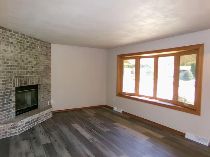 Property Photo: 2855 Chatsworth Drive WI 53511