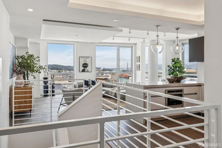 Property Photo:  1501 Filbert Street 5D  CA 94123 