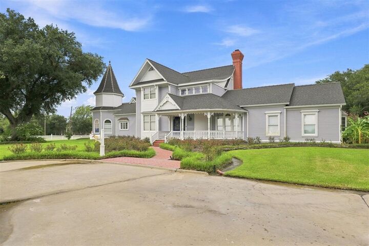 Property Photo:  439 Highway 384  LA 70607 