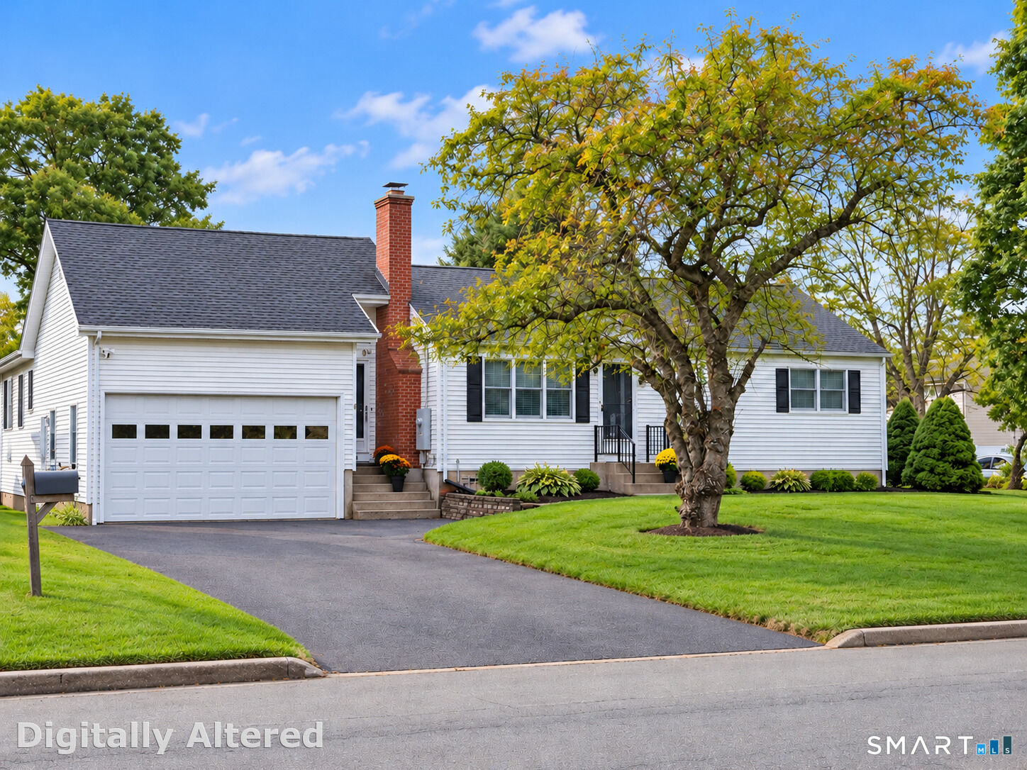 Property Photo: 211 Maple Hill Avenue CT 06111