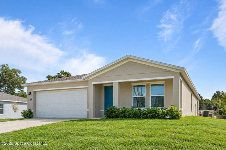 Property Photo:  721 Daysland Avenue SW  FL 32908 