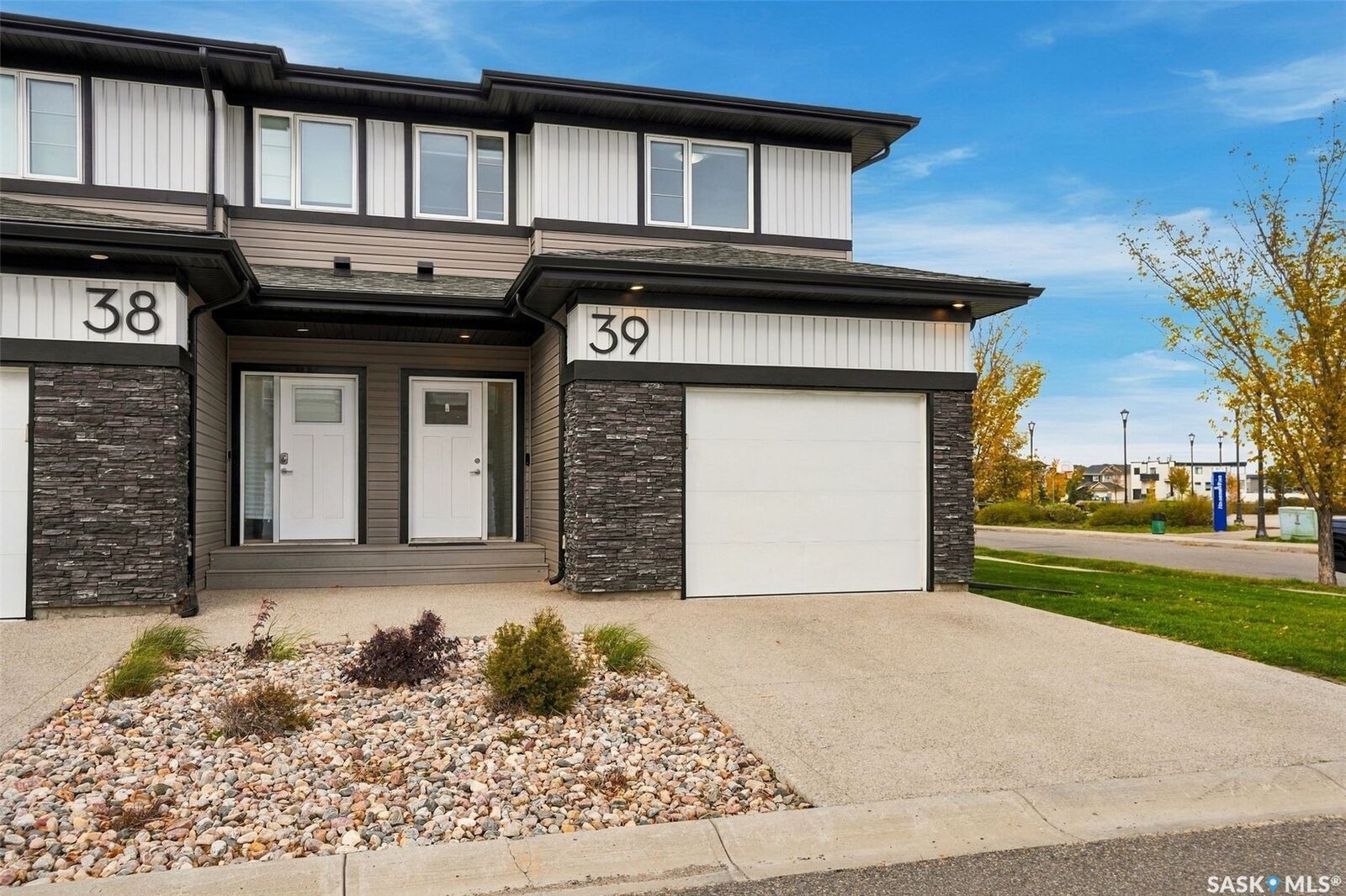 Property Photo:  5301 Beacon Drive 39  SK S4W 0R6 