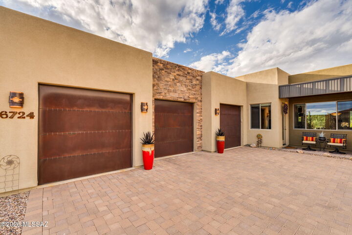Property Photo:  6724 W Ironwood Place  AZ 85658 