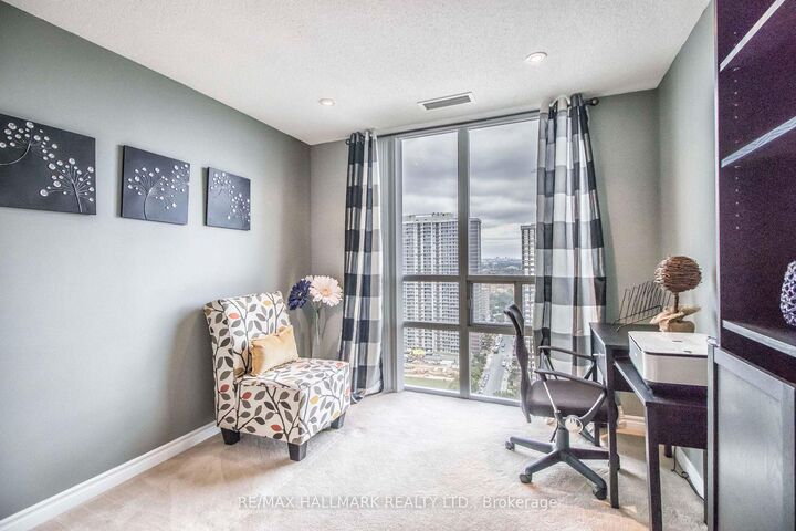 Property Photo:  5 Michael Power Place Ph02  ON M9A 0A3 