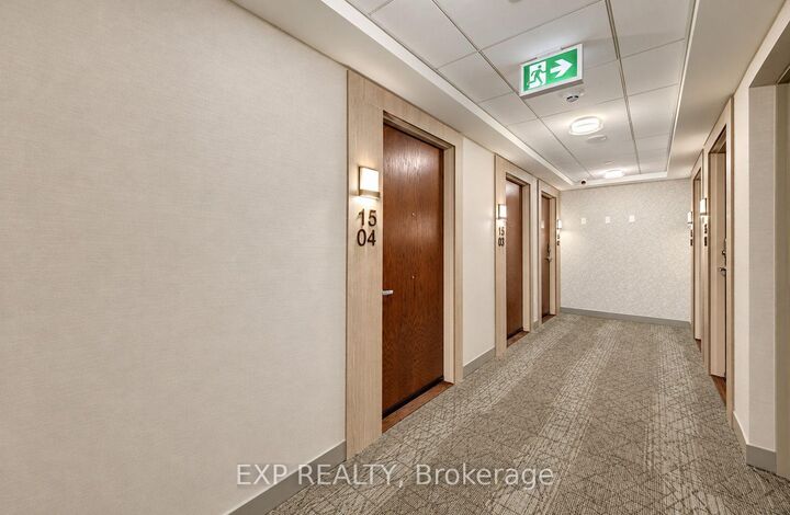 Property Photo:  30 Francis Street S 1504  ON N2G 0B5 
