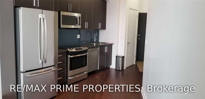 Property Photo: 50 Bruyeres Mews Ph 02 ON M5V 0H8