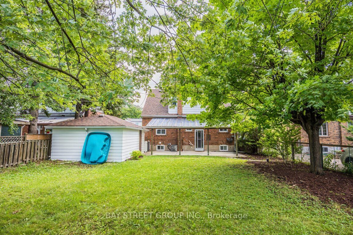 Property Photo:  