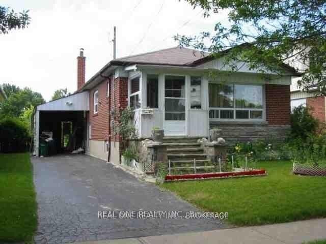 Property Photo:  157 Shropshire Drive Main  ON M1P 1Z6 