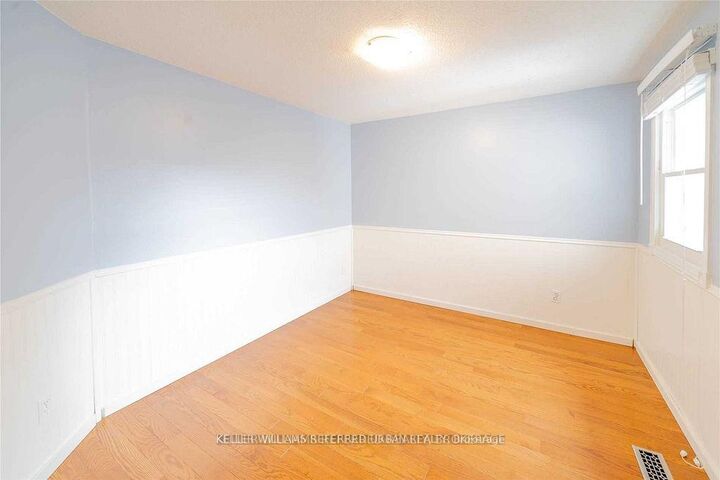 Property Photo:  44 Keys Drive  ON L1T 3P7 