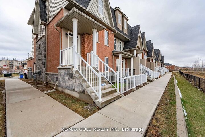Property Photo: 1380 Costigan Road #125 ON L9T 8L2