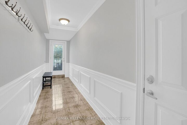 Property Photo:  99 Willis Road Lower  ON L4L 2S4 