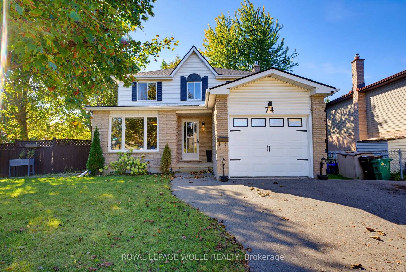 Property Photo:  74 Stirling Macgregor Drive  ON N1S 4T1 
