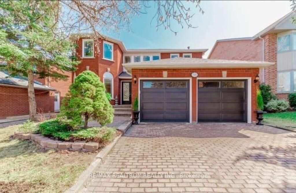 Property Photo:  715 Shanahan Boulevard Bsmt  ON L3X 1P8 