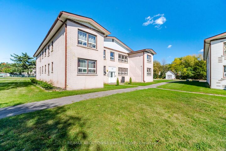 Property Photo:  1047 Churchill Avenue E 1  ON L6H 2A7 